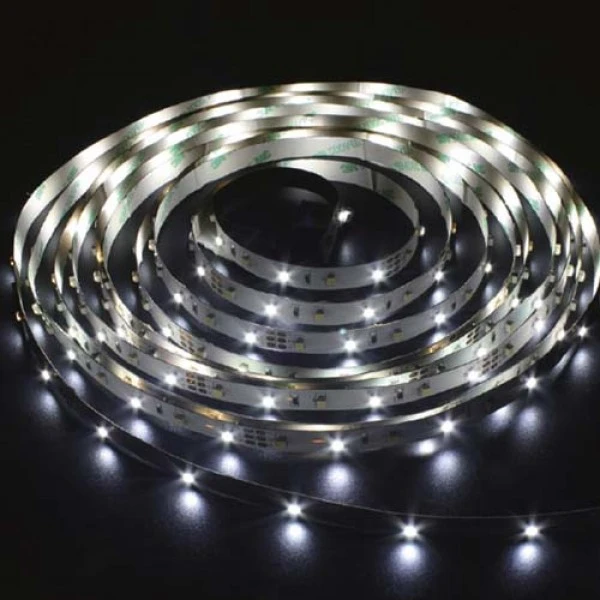 Світлодіодна стрічка Feron LS613/ SANAN LED-RL 120SMD/m 9.6W/m 12V 5m*10*3,8mm білий IP65 (4949)